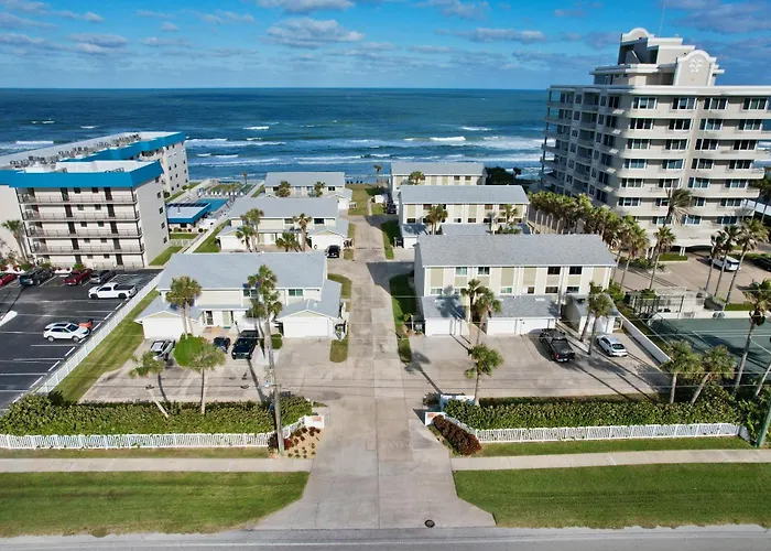 Zen Beach Retreat - Ocean View Townhouse -No Drive Beach