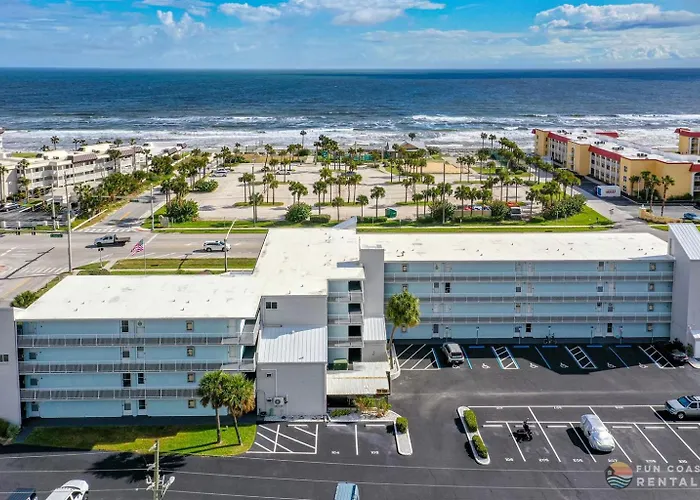 Stunning Ocean Views Steps From The Beach With Pool! Fabulous 4Th Floor Studio!